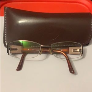 Brown Guess Frame